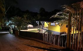 Casa Amarella - Condomínio de casas